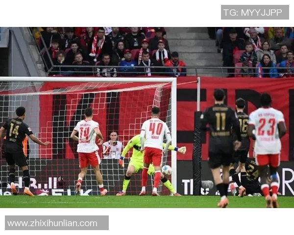 拉素与拜仁慕尼克激战正酣谁能在欧冠赛场笑到最后